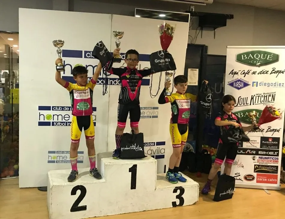 Foto 3 - Las escuelas salmantinas brillan en &Aacute;vila con cinco victorias y siete podios