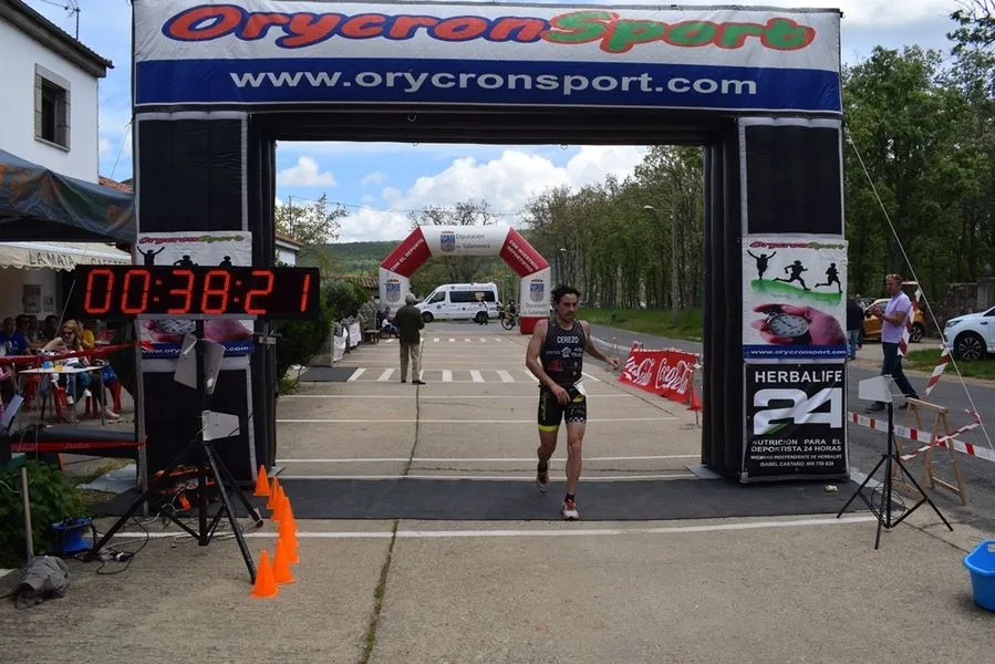 Foto 6 - Gran participaci&oacute;n en el Cross, Canicross y Duatl&oacute;n de Nava de Francia