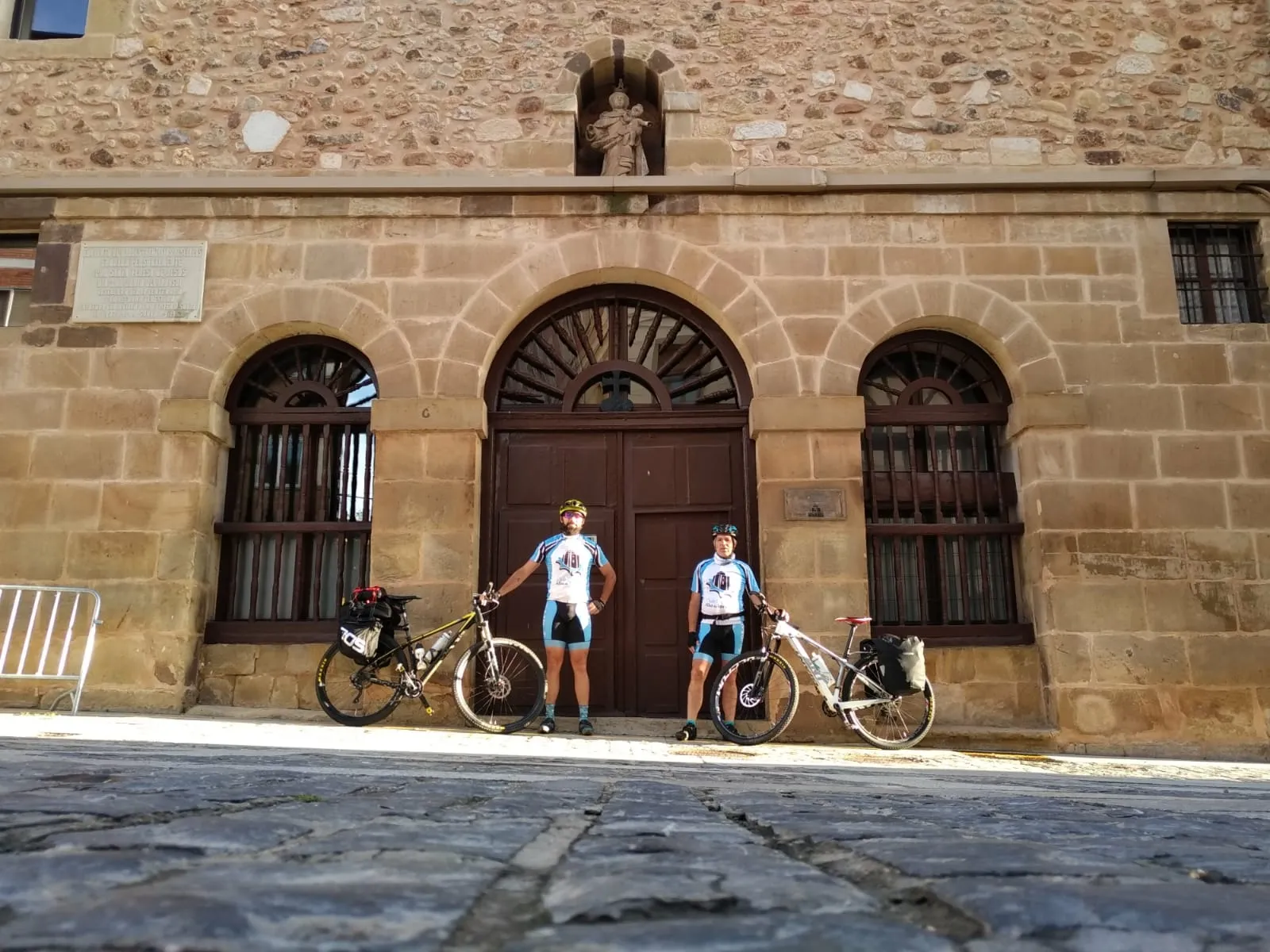 Foto 4 - La fundaciones de Santa Teresa en Castilla y Le&oacute;n, a golpe de pedal
