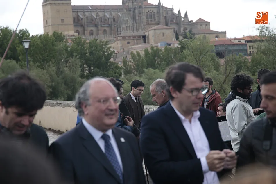 Foto 9 - El rodaje de Alejandro Amen&aacute;bar sigue en el Puente Romano y en la Universidad