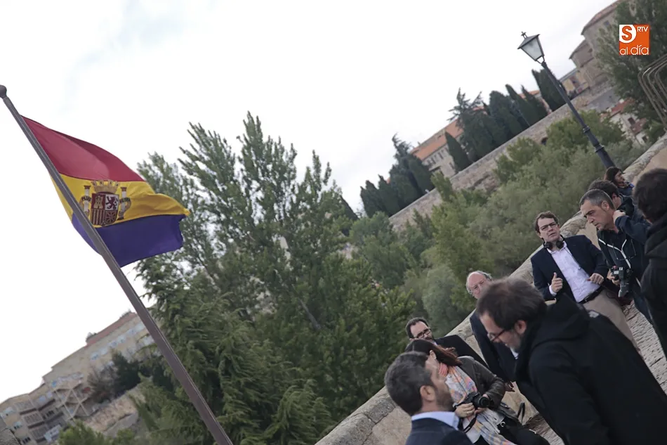 Foto 4 - El rodaje de Alejandro Amen&aacute;bar sigue en el Puente Romano y en la Universidad