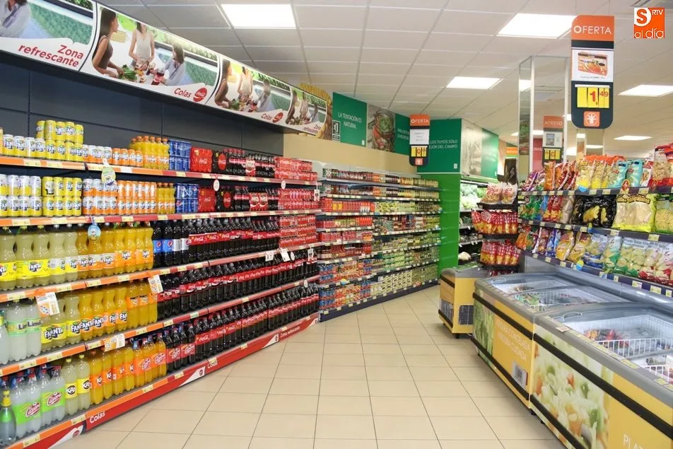 Foto 5 - Unide Market de Supermercados Cosme celebra el primer aniversario de su llegada a Alba de Tormes