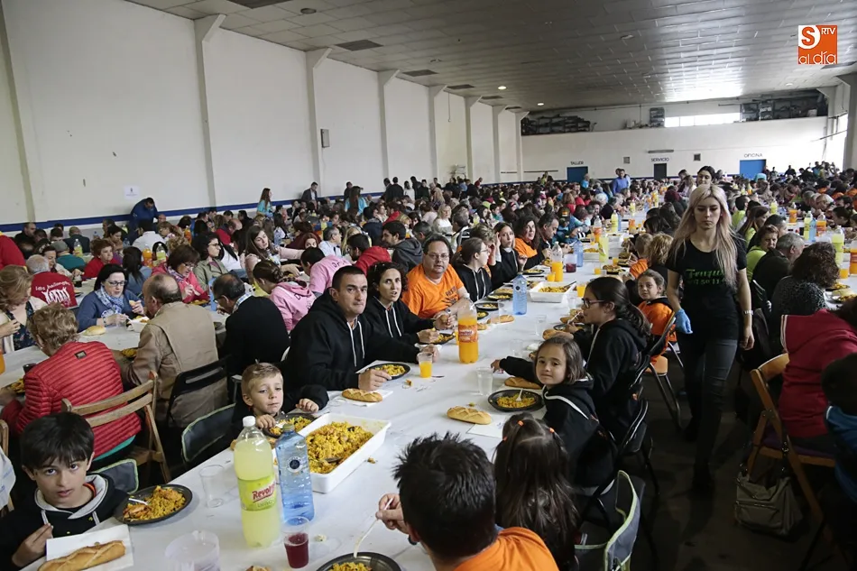 Foto 7 - La multitudinaria paella popular pone el broche de oro a las fiestas de Villares de la Reina