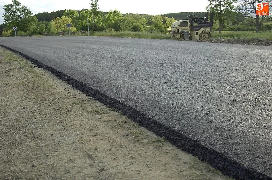 Foto 10 - Cr&iacute;ticas desde Robleda a la Diputaci&oacute;n por dejar sin culminar el arreglo de la carretera a El...