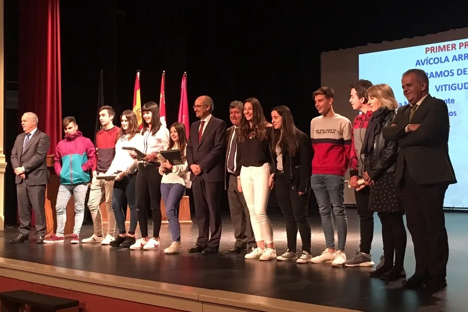 Foto 4 - El IES Ramos del Manzano&nbsp;gana el primer premio de Motivar para Emprender  