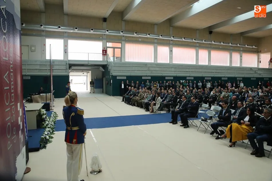 Foto 8 - La Polic&iacute;a Local celebra la fiesta de su patr&oacute;n con la tradicional entrega de medallas y...