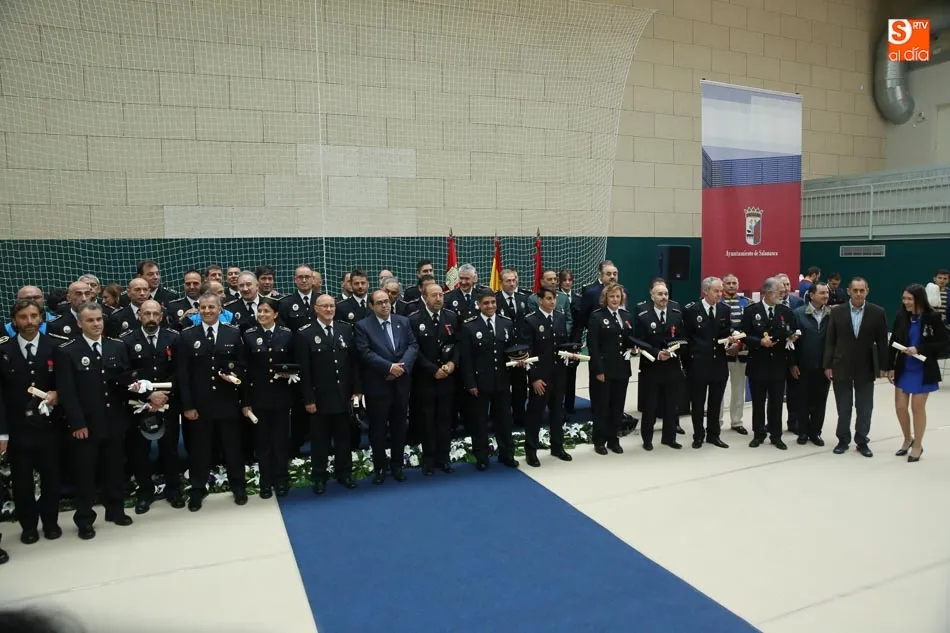 Foto 2 - La Polic&iacute;a Local celebra la fiesta de su patr&oacute;n con la tradicional entrega de medallas y...