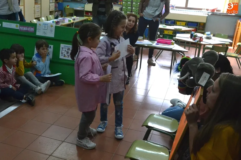 Foto 5 - Alumnos de Infantil de San Francisco aprenden jugando los principales monumentos  
