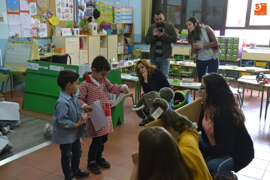 Foto 3 - Alumnos de Infantil de San Francisco aprenden jugando los principales monumentos  