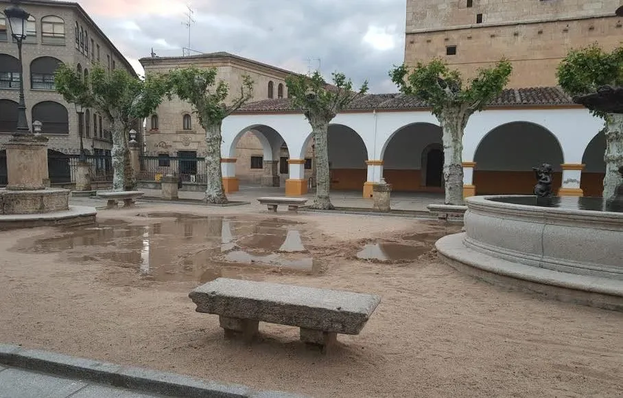 Foto 2 - El PP critica la &ldquo;desidia&rdquo; en torno a la fuente de la Plazuela del Buen Alcalde  