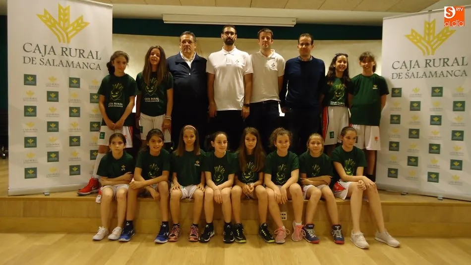 Foto 5 - Caja Rural presenta a los equipos que representar&aacute;n a Salamanca en el Campeonato PRG de Baloncesto ...