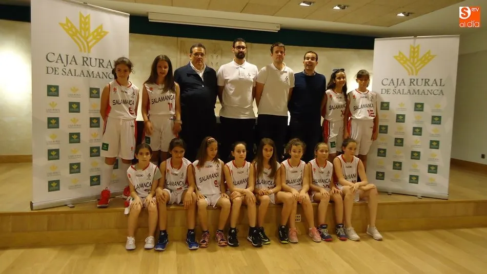 Foto 3 - Caja Rural presenta a los equipos que representar&aacute;n a Salamanca en el Campeonato PRG de Baloncesto ...