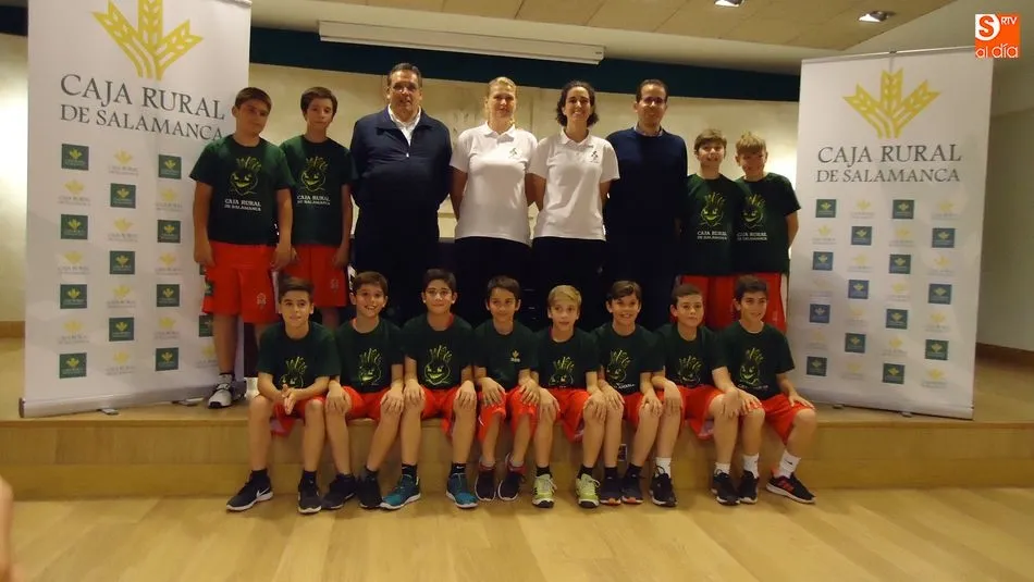 Foto 2 - Caja Rural presenta a los equipos que representar&aacute;n a Salamanca en el Campeonato PRG de Baloncesto ...