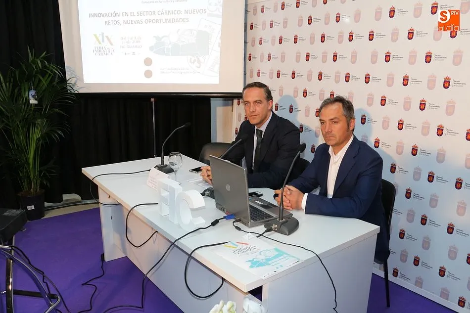 Foto 2 - Los nuevos retos y la gesti&oacute;n de residuos protagonizan la primera jornada t&eacute;cnica de la FIC