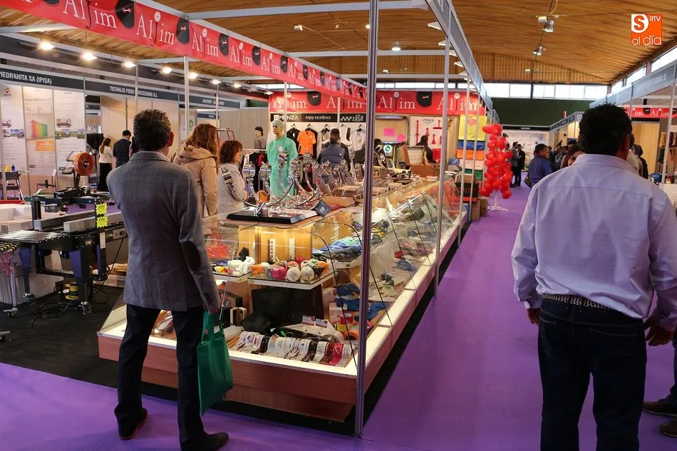 Foto 10 - La FIC 2018 supera con nota la inauguraci&oacute;n y afronta hoy su segunda jornada