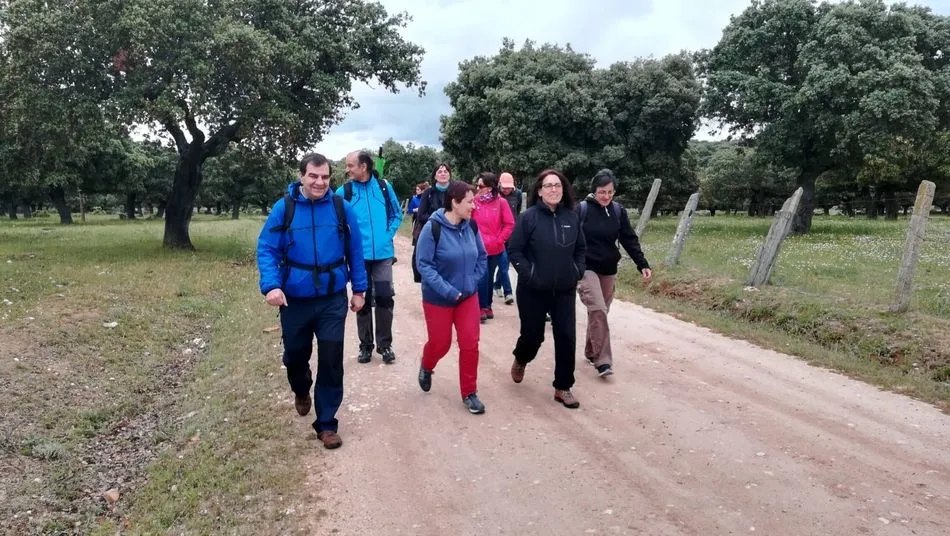 Foto 3 - Los trabajadores de C&aacute;ritas ganan el jubileo teresiano con su marcha a Alba