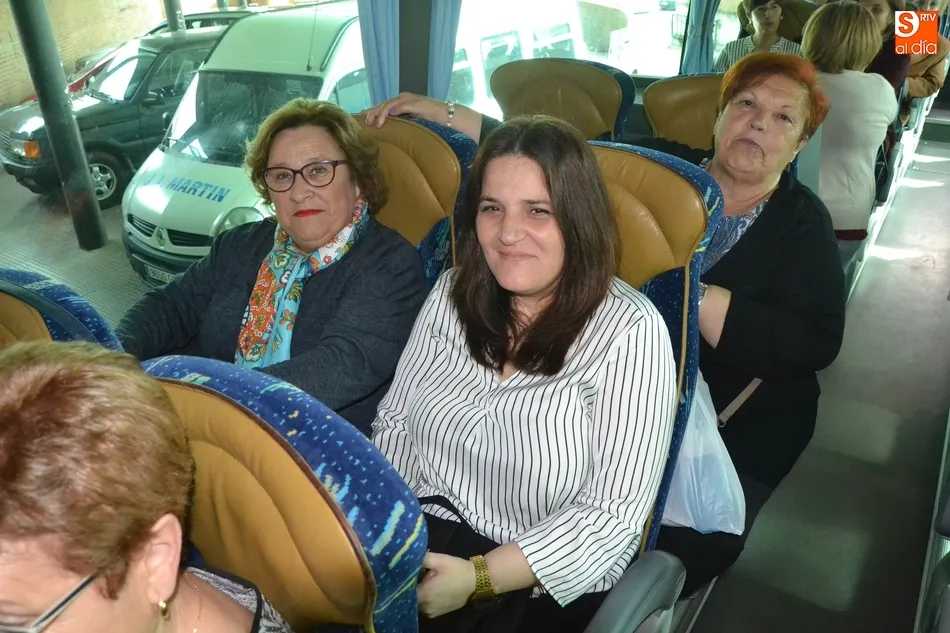 Foto 6 - Vecinos de Mir&oacute;briga y La Fuente de San Esteban acuden como p&uacute;blico al programa &lsquo;S&aacute;lvame&rsquo;  