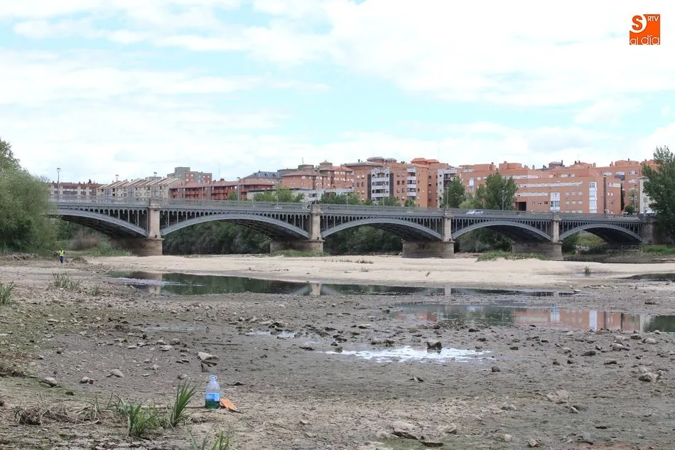 Foto 9 - Comienzan&nbsp;las labores para reparar la pesquera del Tormes y limpiar el cauce del r&iacute;o  