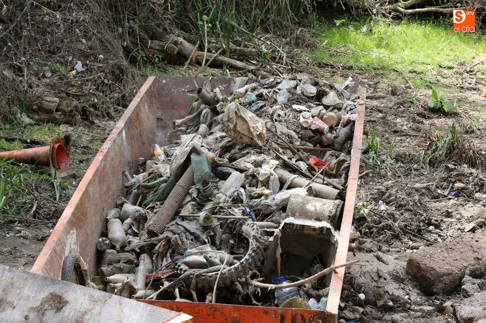 Foto 7 - Comienzan&nbsp;las labores para reparar la pesquera del Tormes y limpiar el cauce del r&iacute;o  