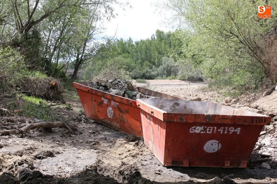 Foto 2 - Comienzan&nbsp;las labores para reparar la pesquera del Tormes y limpiar el cauce del r&iacute;o  