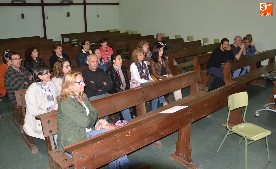 Foto 2 - El cari&ntilde;o centra la sesi&oacute;n de cierre por este curso del proyecto contra el acoso del Fray Diego  