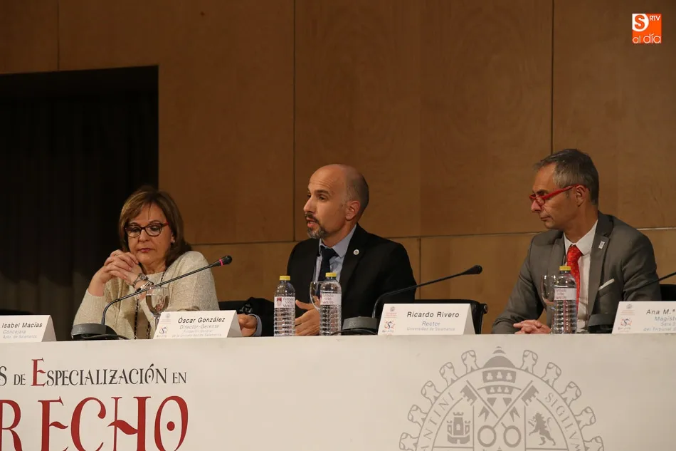 Foto 9 - M&aacute;s de 170 juristas extranjeros en los Cursos de Especializaci&oacute;n en Derecho de la Universidad  