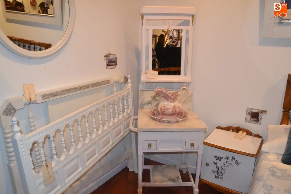 Foto 6 - La Casa de la Cultura se llena con 158 muebles del Taller de Restauraci&oacute;n  