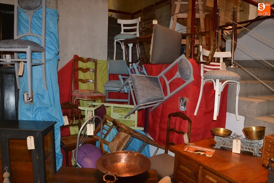 Foto 11 - La Casa de la Cultura se llena con 158 muebles del Taller de Restauraci&oacute;n  