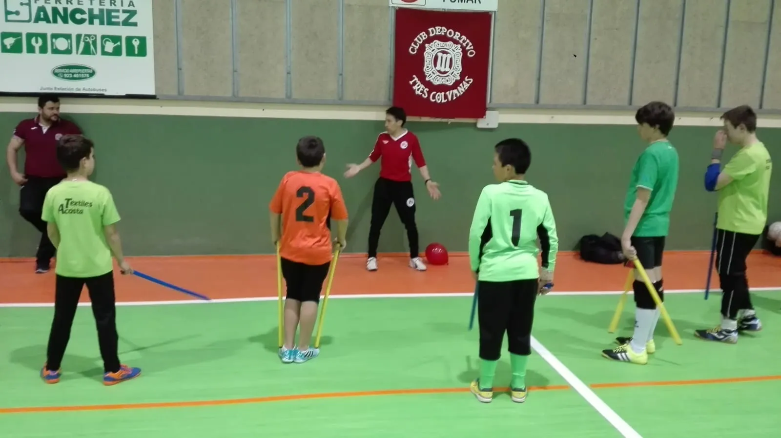 Foto 3 - Los porteros del III Columnas disfrutan de un entreno especial con t&eacute;cnicos de la Federaci&oacute;n  