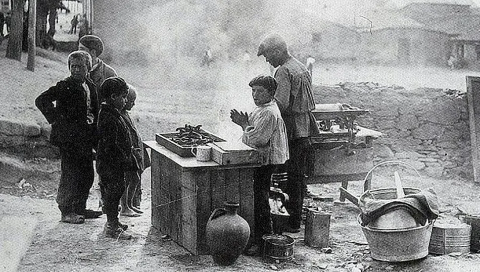 Antiguos vendedores ambulantes y sus pregones