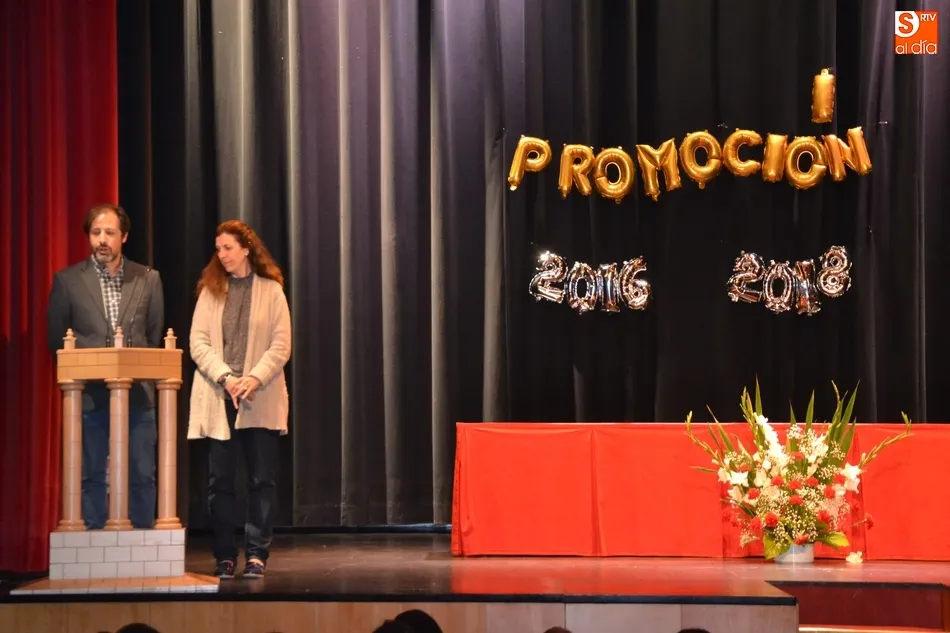 Foto 5 - El IES Fray Diego Tadeo grad&uacute;a a la primera generaci&oacute;n de millennials  