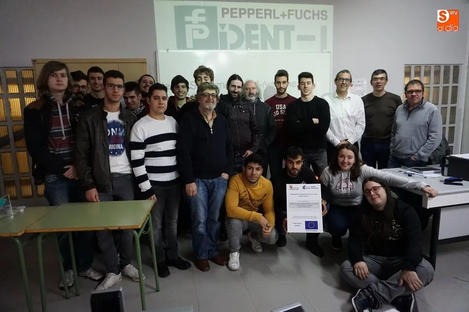 Foto 9 - &lsquo;Electricidad y Electr&oacute;nica&rsquo;, &lsquo;Automatizaci&oacute;n y Rob&oacute;tica Industrial&rsquo;, profesiones con...