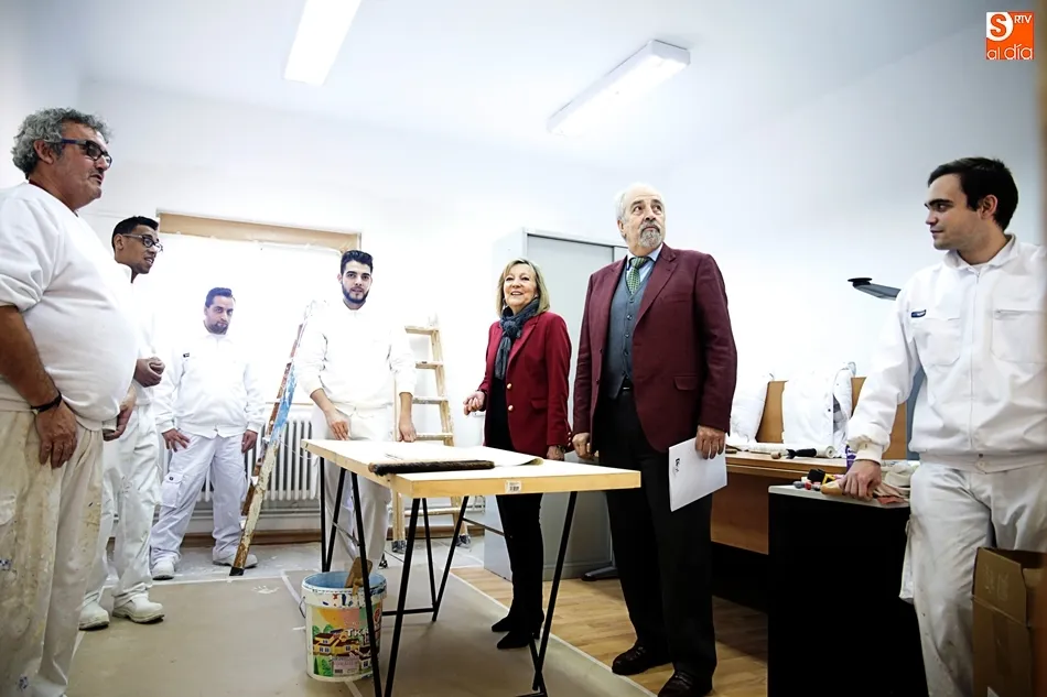 Foto 2 - La inserci&oacute;n laboral supera el 60% en los cursos del CEFOL