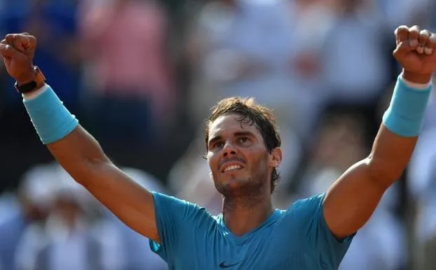 Nadal celebra su victoria ante Del Potro. / CHRISTOPHE ARCHAMBAULT (AFP)