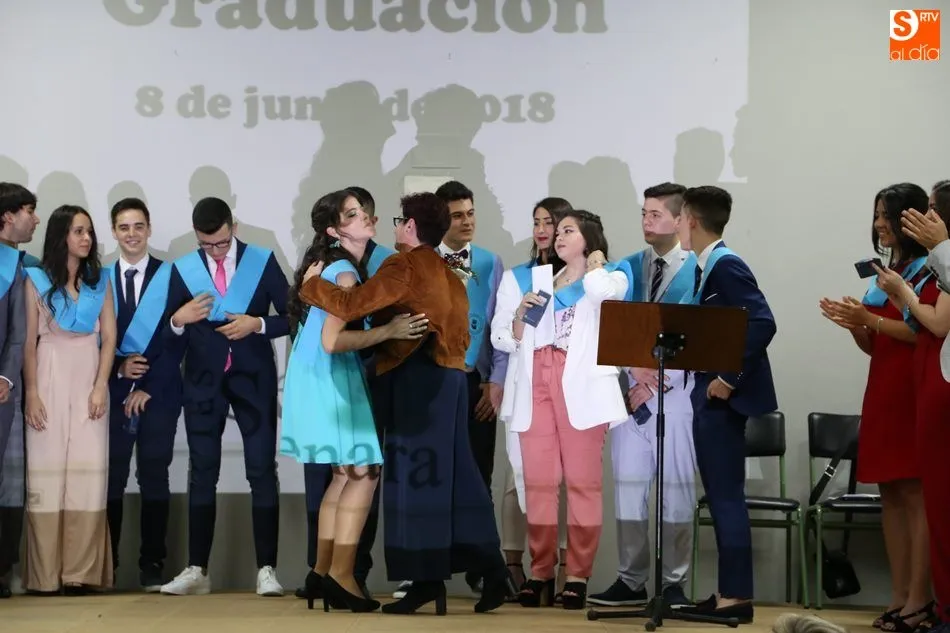 Foto 8 - El IES Senara se despide de sus bachilleres