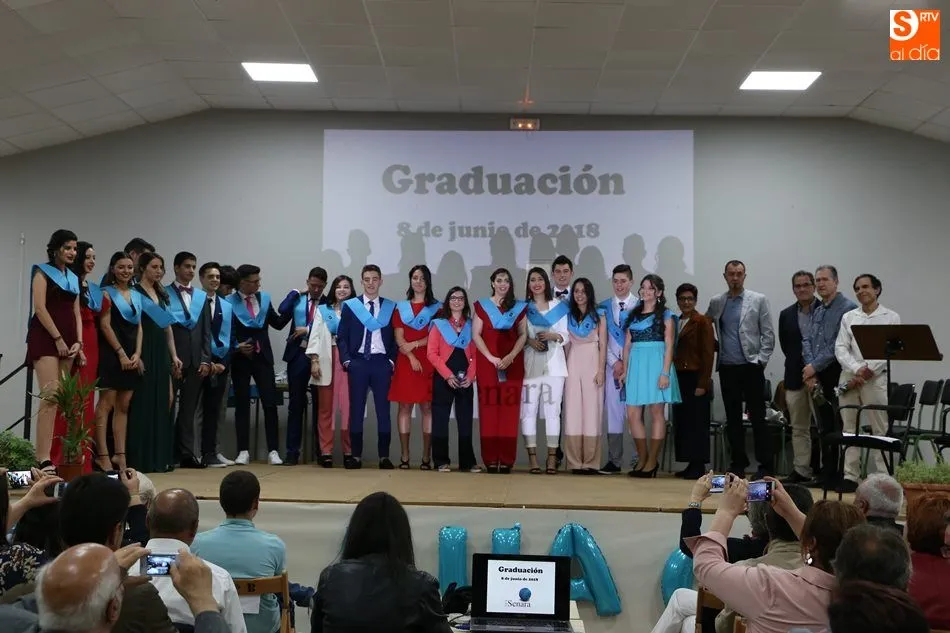 Foto 5 - El IES Senara se despide de sus bachilleres