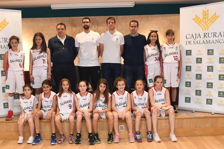 Foto 2 - Competiciones por el t&iacute;tulo regional de Centros PRD Minibasket  