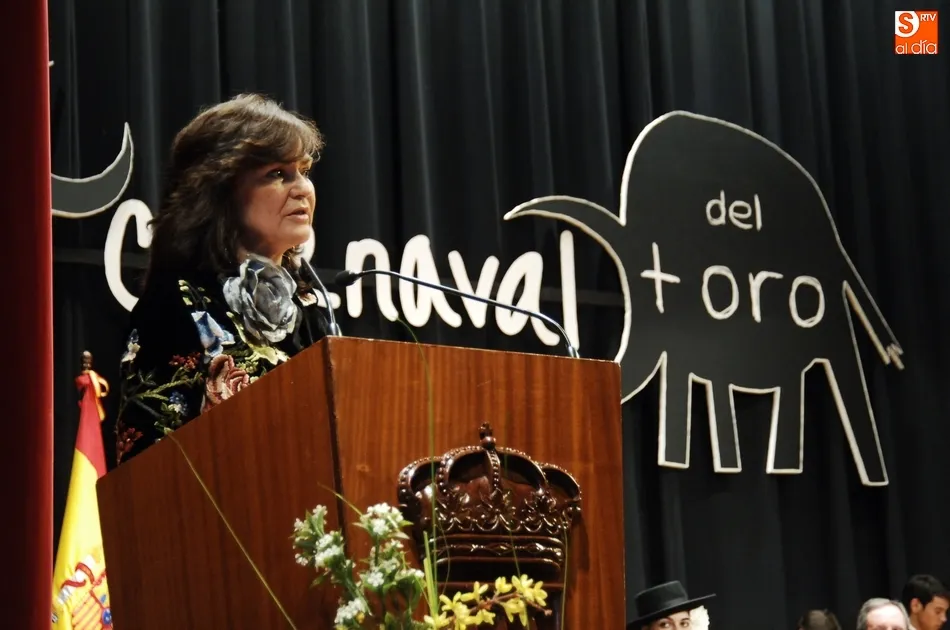 Foto 3 - El Bols&iacute;n felicita a su pregonera en 2011, Carmen Calvo, por su nombramiento como vicepresidenta  