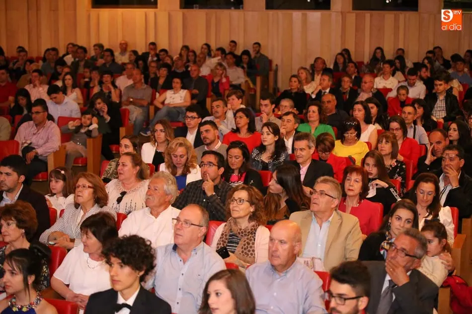 Foto 8 - Fisioterapia celebra su ceremonia de graduaci&oacute;n en Fonseca