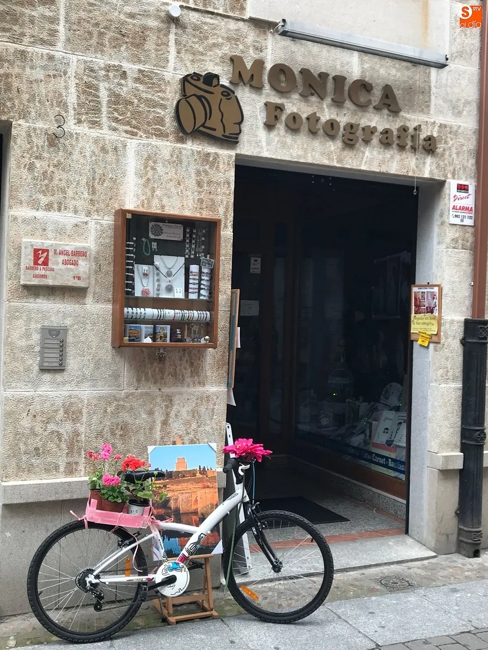 Foto 6 - Los comercios mirobrigenses se suman a la fiesta de La Bibici  