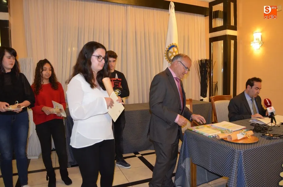 Foto 3 - Clara Pe&ntilde;a Hoya, ganadora del premio &lsquo;Protagonistas del Ma&ntilde;ana&rsquo; de Rotary Club  