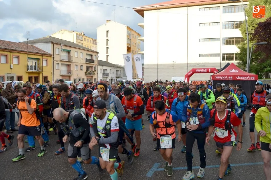 Foto 4 - Ambiente en B&eacute;jar con 325 deportistas que toman la salida en la&nbsp; Ruta Vetona  