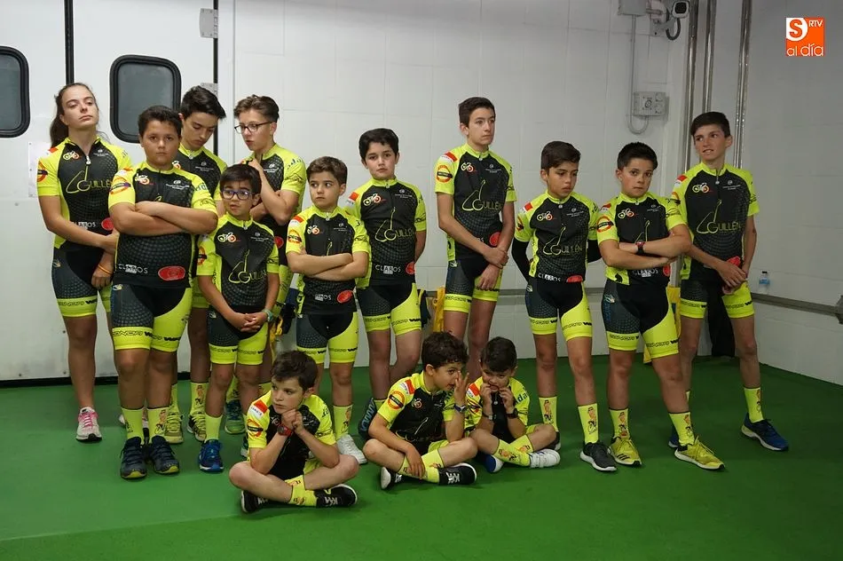 Foto 11 - La Escuela de Ciclismo Bejarana Ib&eacute;ricos Guill&eacute;n se presenta de manera oficial