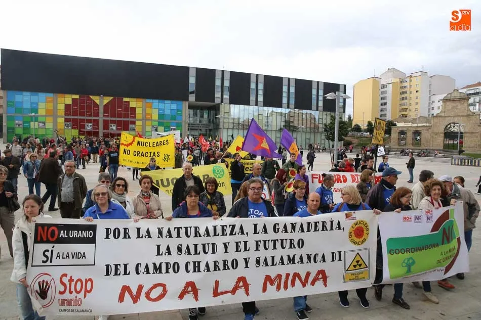 Foto 11 - Salamanca se une a la lucha contra la energ&iacute;a nuclear  