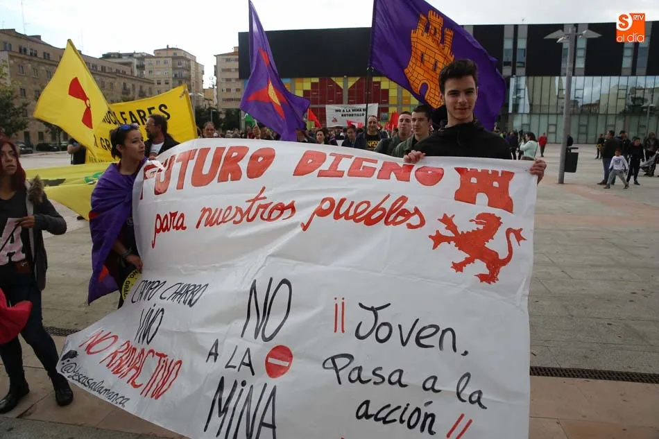 Foto 10 - Salamanca se une a la lucha contra la energ&iacute;a nuclear  