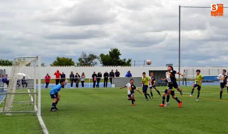 Foto 5 - Nueve equipos y casi 12 horas de f&uacute;tbol consolidan un multitudinario VII Torneo de F&uacute;tbol 7...