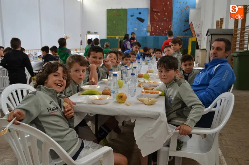 Foto 4 - Nueve equipos y casi 12 horas de f&uacute;tbol consolidan un multitudinario VII Torneo de F&uacute;tbol 7...