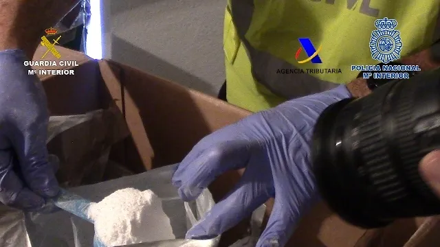 Foto 2 - Desarticulado un grupo criminal que produc&iacute;a medicamentos ilegales para venderlos como suplemento...