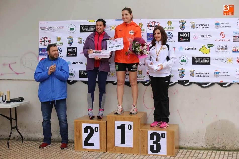 Foto 6 - Isabel Almaraz y Carlos Herr&aacute;ez se imponen en la Carrera de Alcer en El Zurgu&eacute;n