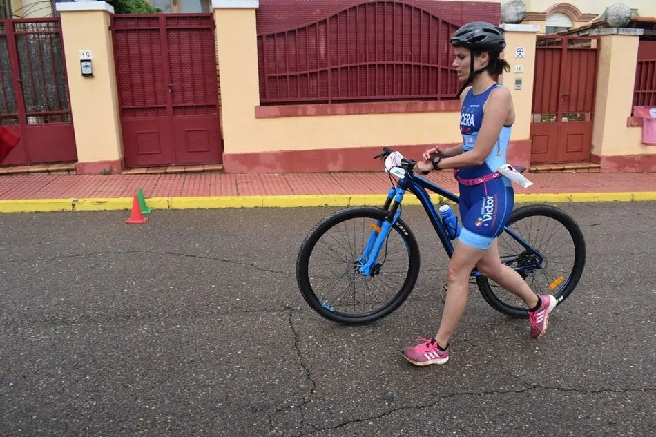 Foto 11 - Sonia S&aacute;nchez y &Aacute;ngel Guti&eacute;rrez se llevan la victoria en el Duatl&oacute;n de Pe&ntilde;asolana